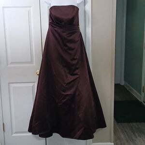 David's Bridal  Brown Satin Gown with Side Drape and Brooch  Sz 8 Style 8567 EUC
